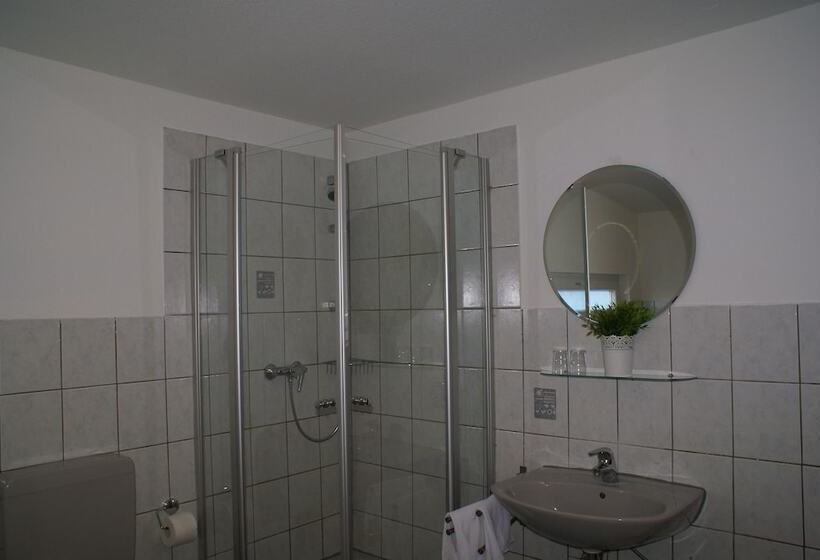 בית מלון כפרי Pension Lindenhof