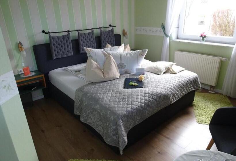 Отель Pension Und Apartment Landhaus Fricke