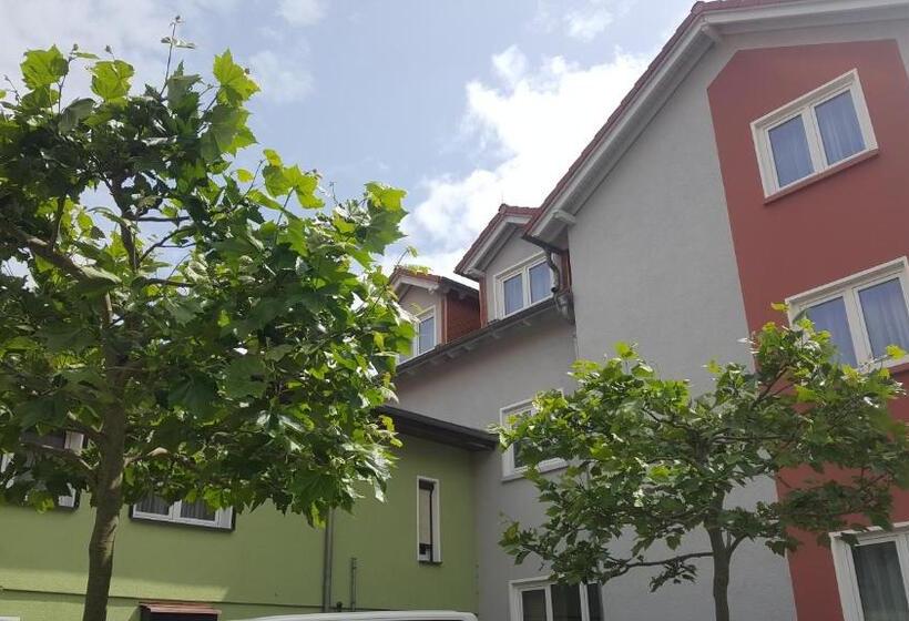 בית מלון כפרי Pension Zechliner Hof