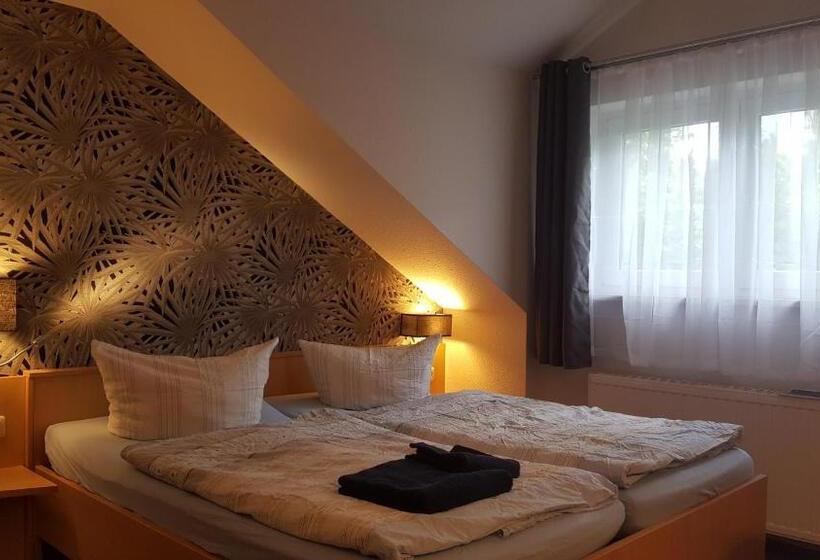 호텔 Pension Zechliner Hof