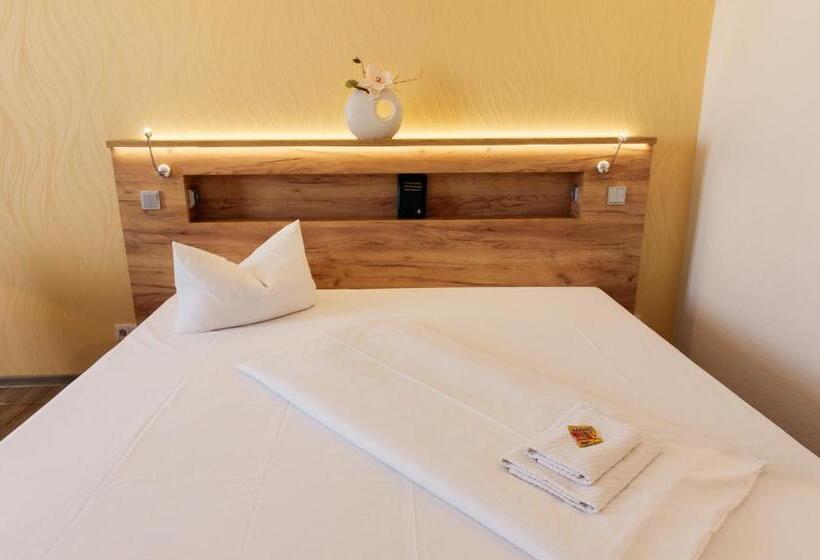 ホテル & Restaurant Deutscher Kaiser