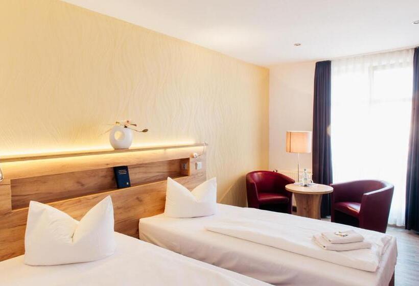 בית מלון כפרי & Restaurant Deutscher Kaiser