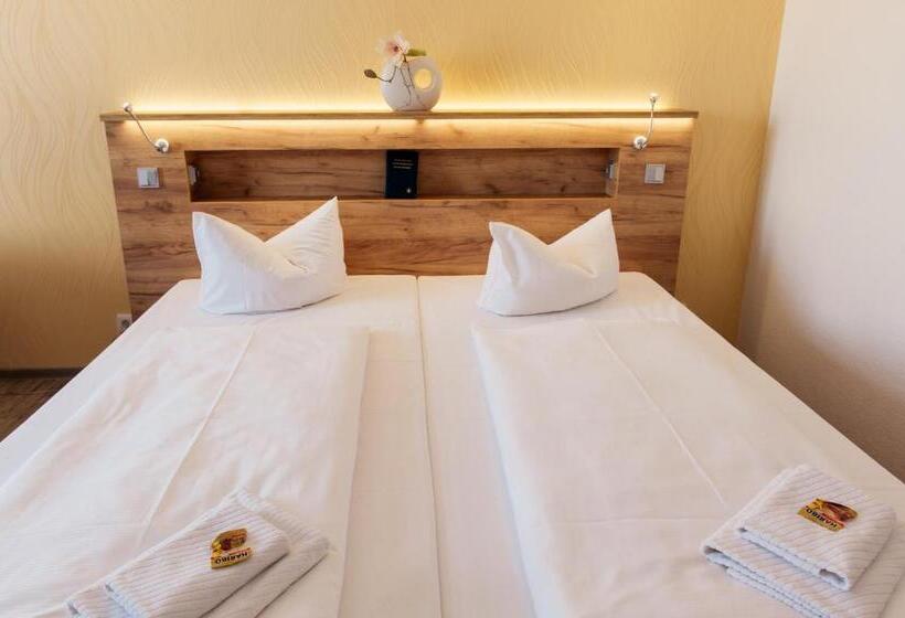 בית מלון כפרי & Restaurant Deutscher Kaiser