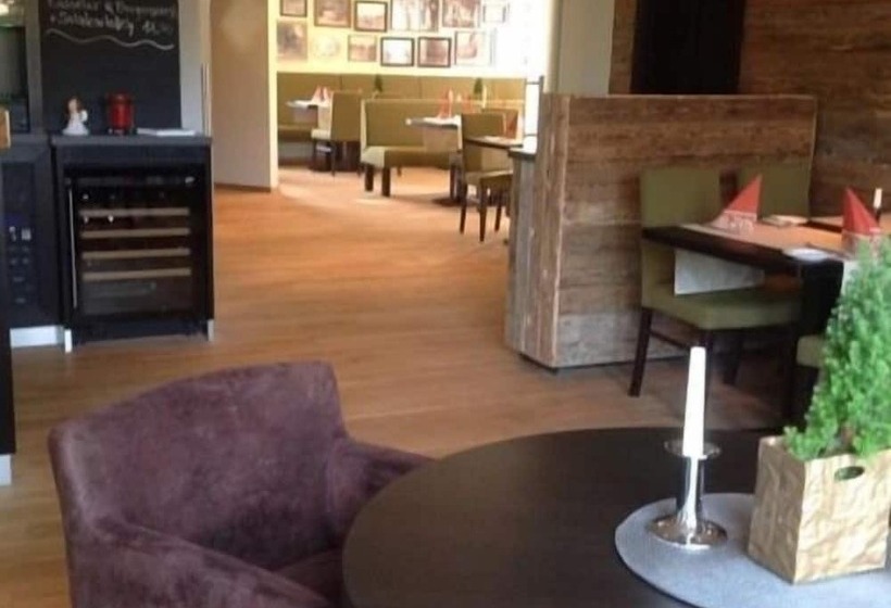 فندق Restaurant Zur Linde