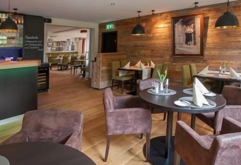 فندق Restaurant Zur Linde