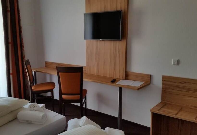 ホテル Schafer Boardinghouse