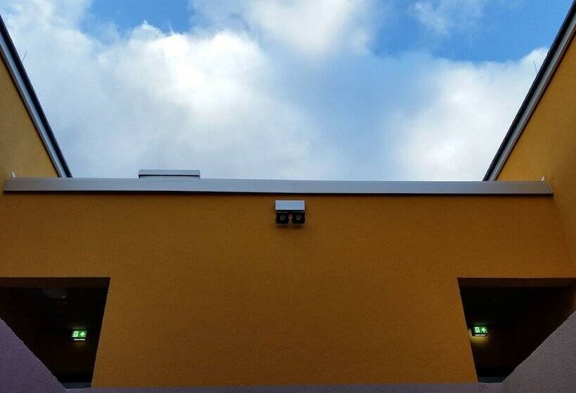 ホテル Schafer Boardinghouse