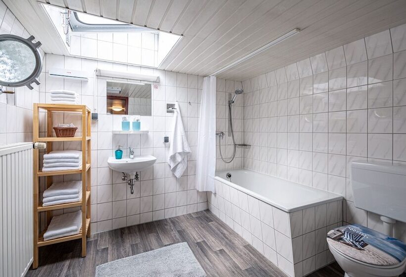 Отель Schiffsherberge Pöppelmann