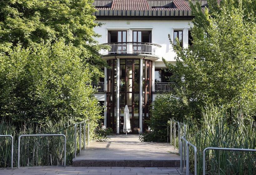 Отель Tagungs Und Bildungszentrum Steinbach/taunus