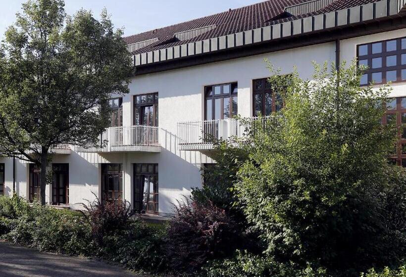 Отель Tagungs Und Bildungszentrum Steinbach/taunus