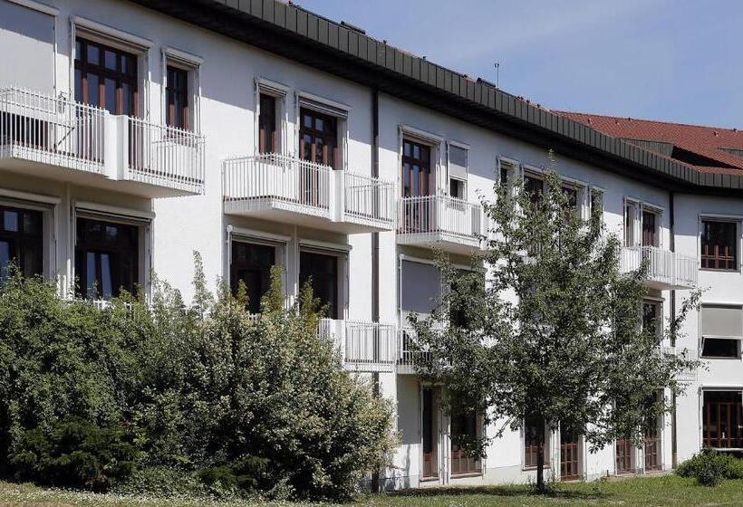 Отель Tagungs Und Bildungszentrum Steinbach/taunus