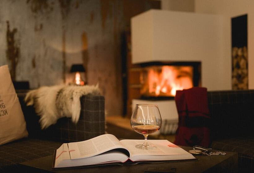 Отель Torghele S Wald & Fluh