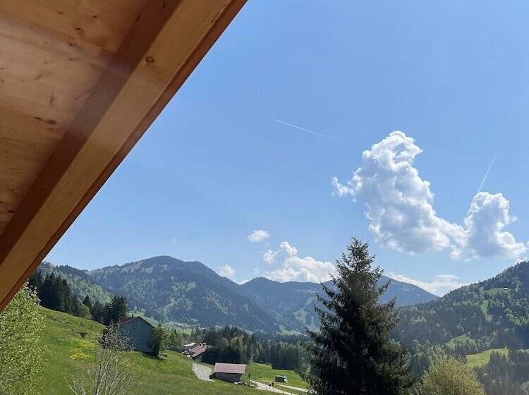 Отель Torghele S Wald & Fluh