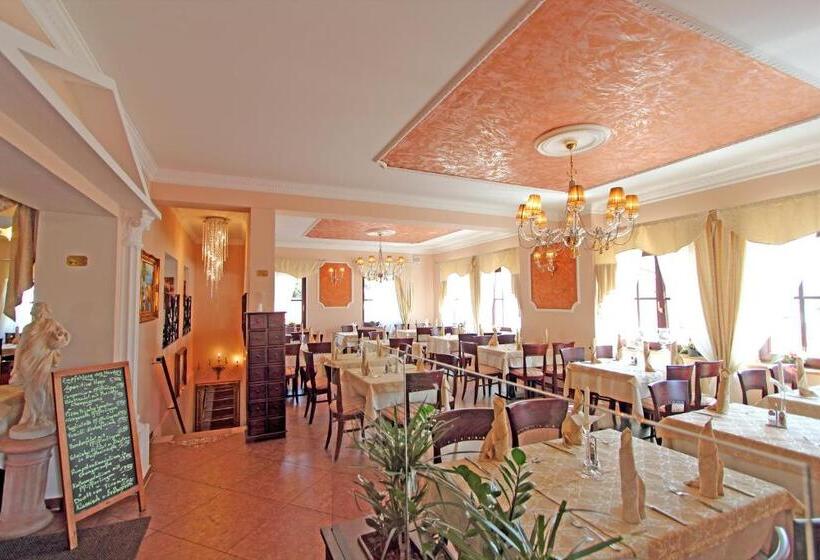 فندق Villa Toscana