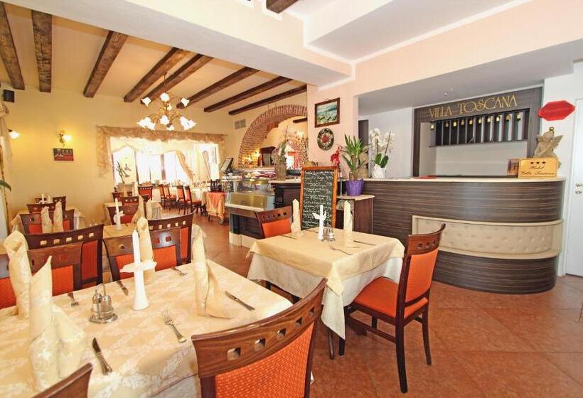 فندق Villa Toscana
