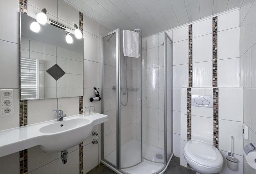 호텔 Weinhaus Hirschen