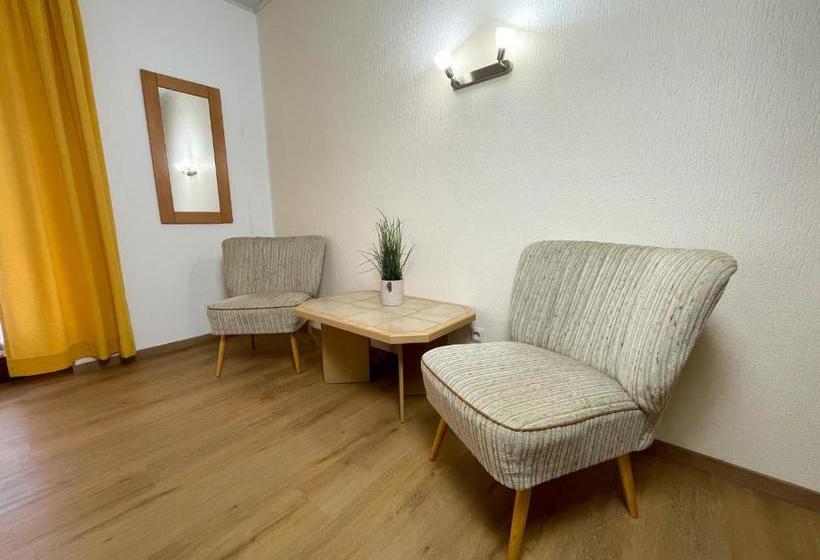 호텔 Weinhaus Hirschen