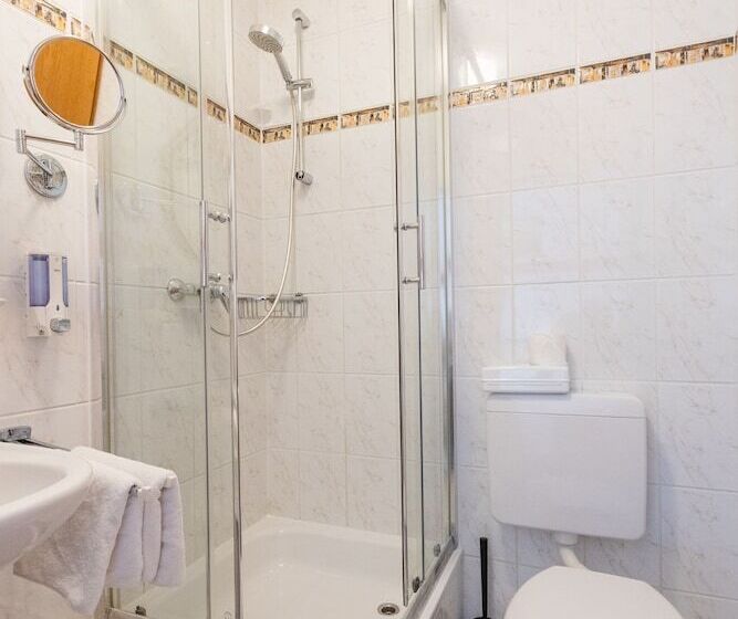 酒店 Weinhaus Wiedemann