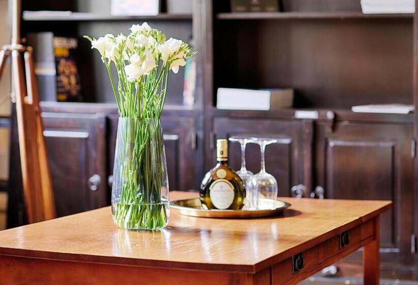 Отель Wiener Botschaft Veitshöchheim By Homekeepers