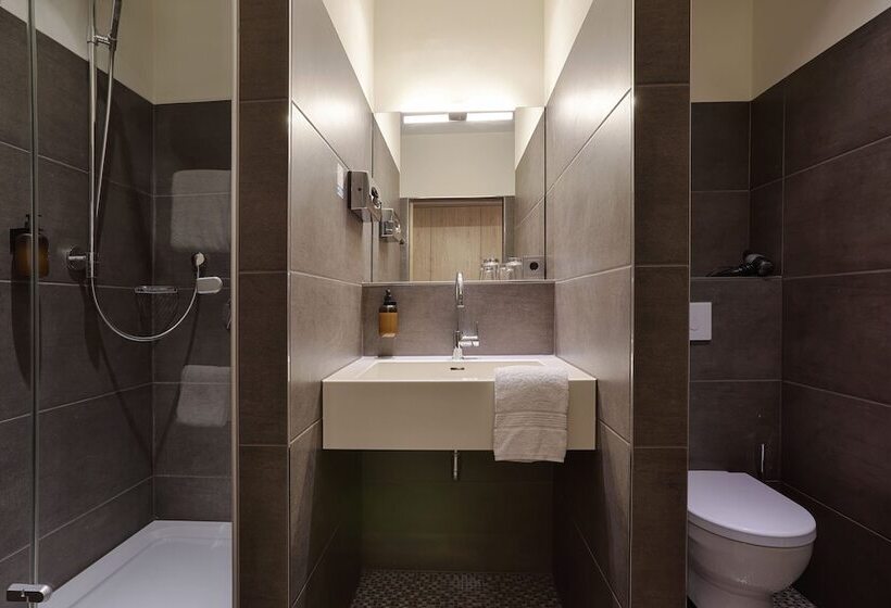 Отель Wiener Botschaft Veitshöchheim By Homekeepers