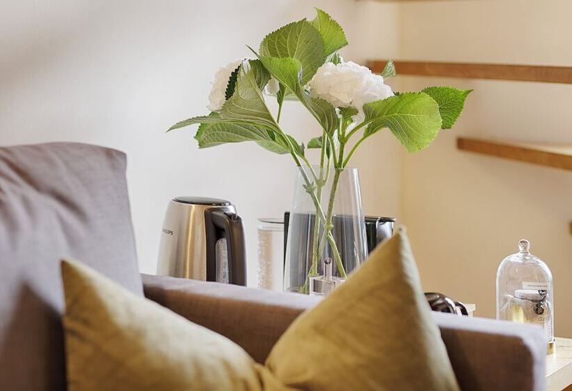 Отель Wiener Botschaft Veitshöchheim By Homekeepers