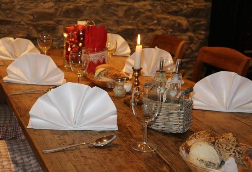 호텔 Winzerhäuschen Am Brunnen