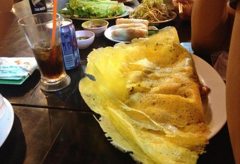 Yumi Hotel Sushi Steaks & Friends