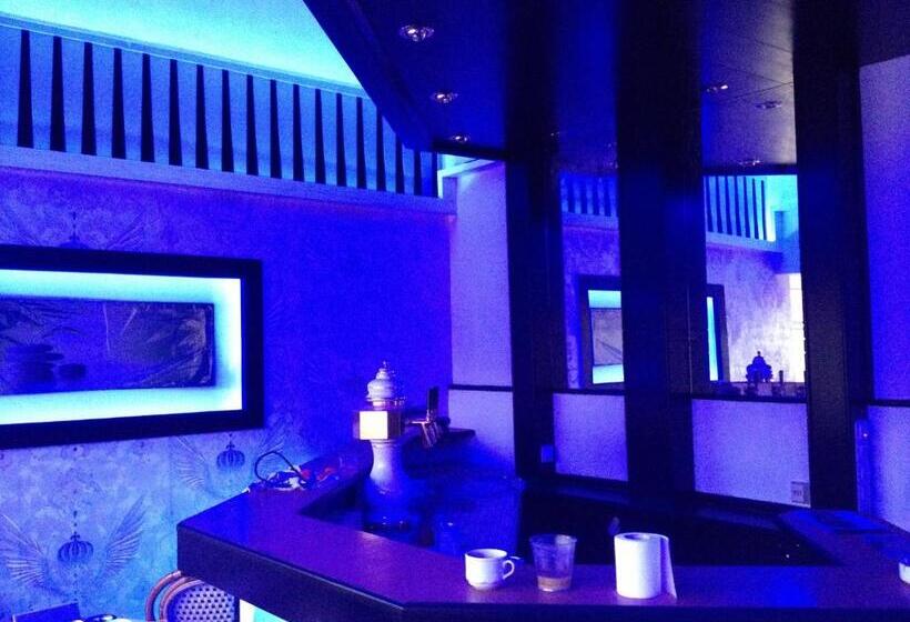 Yumi Hotel Sushi Steaks & Friends