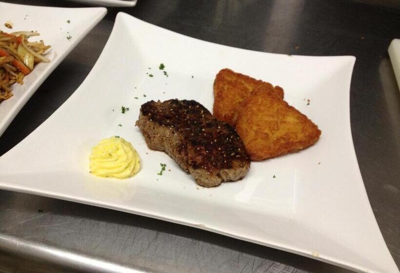 Yumi Hotel Sushi Steaks & Friends