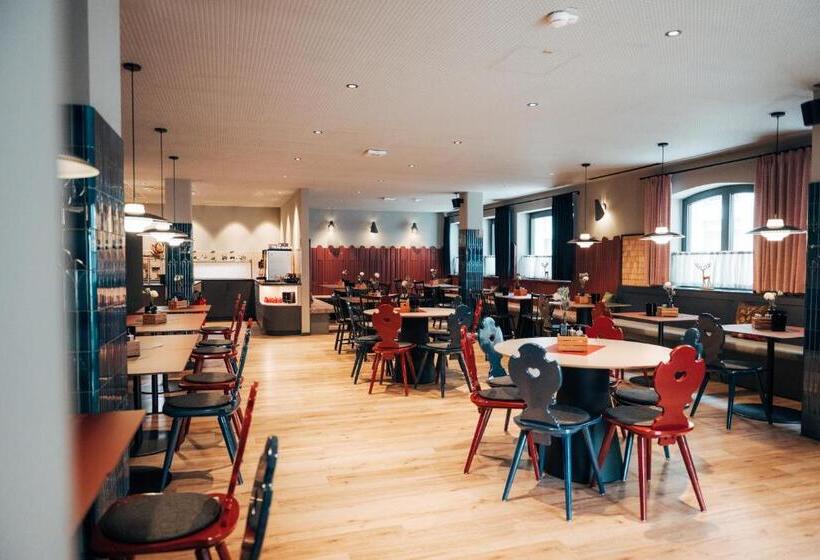 호텔 Zum Goldenen Hirsch