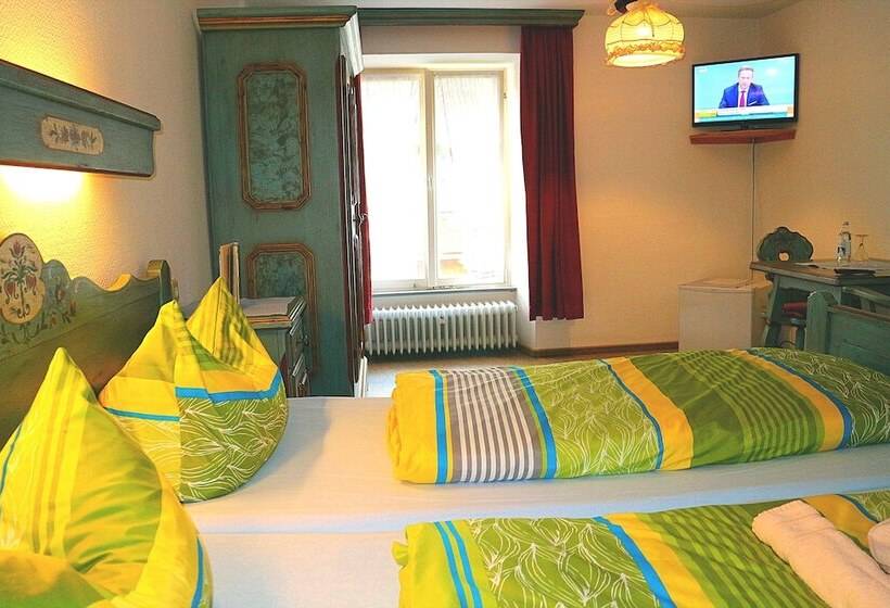 هتل Zum Goldenen Rössle