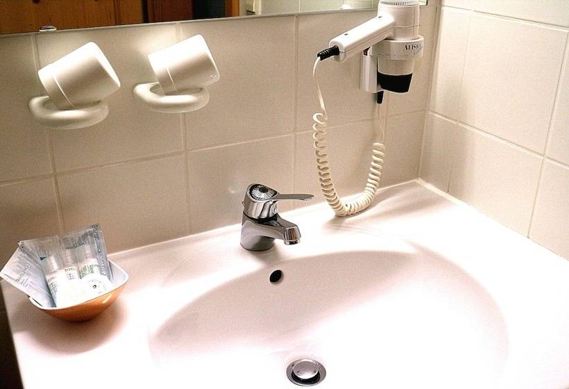 هتل Zum Goldenen Rössle