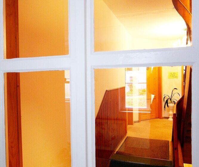 هتل Zum Goldenen Rössle