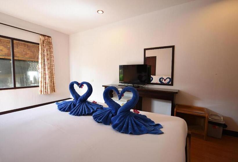 Phi Phi Twin Palms Bungalow