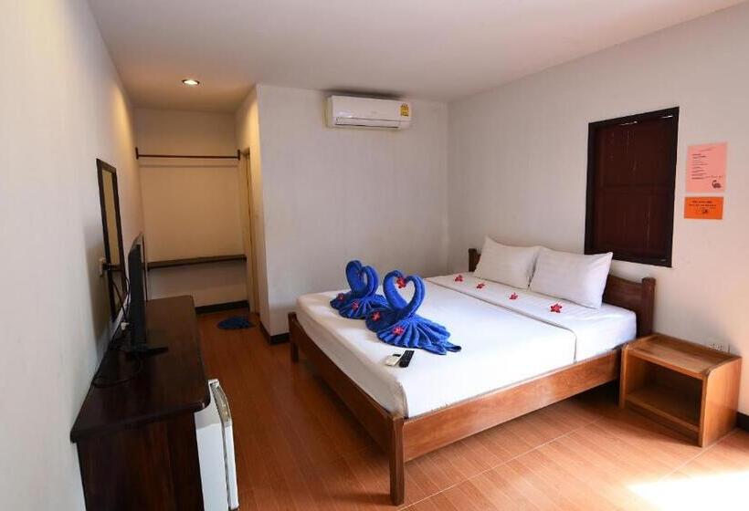 Phi Phi Twin Palms Bungalow