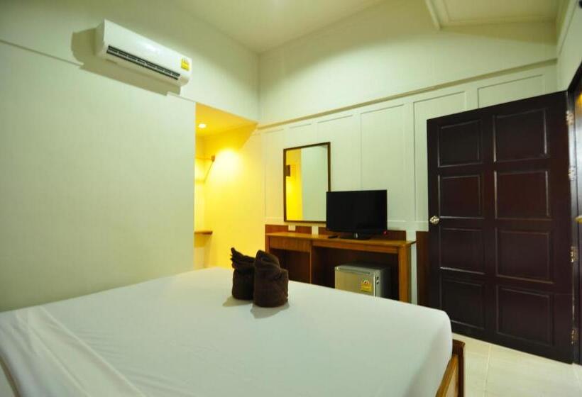 Phi Phi Twin Palms Bungalow