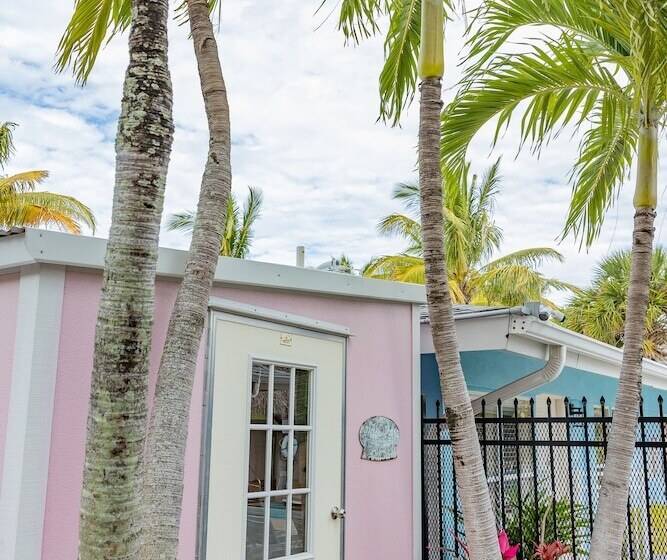 Siesta Key Beachside Villas