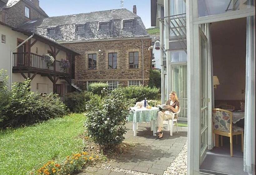 Weinberghotel Nalbach