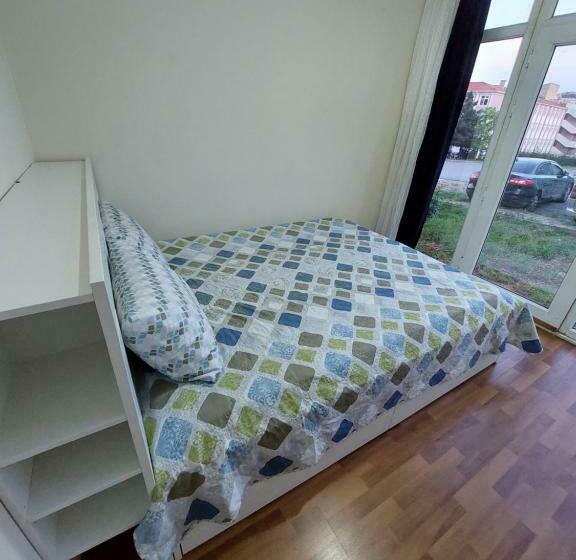 הוסטל B.a.a Sabiha Gökçen