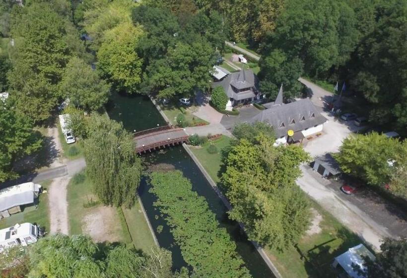 住宿加早餐  Castrum Camping & Pension