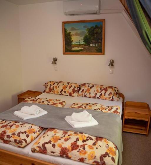 住宿加早餐  Castrum Camping & Pension