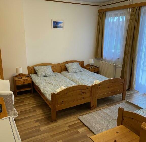 Bed and Breakfast Global Apartmanház