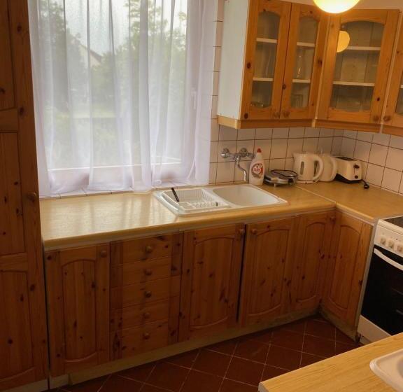 Bed and Breakfast Global Apartmanház