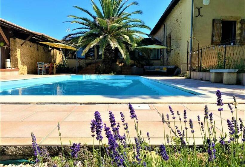 Bed and Breakfast Maison Lacourrège