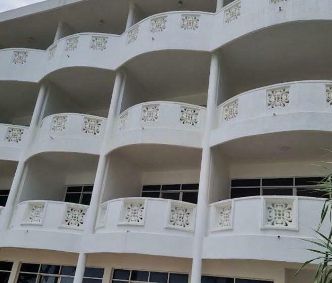 ベッドアンドブレックファースト New Casamarc