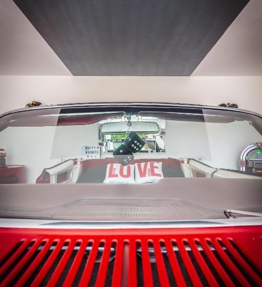 Bed and Breakfast Love Room 66