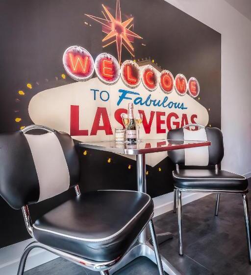 Bed and Breakfast Love Room 66