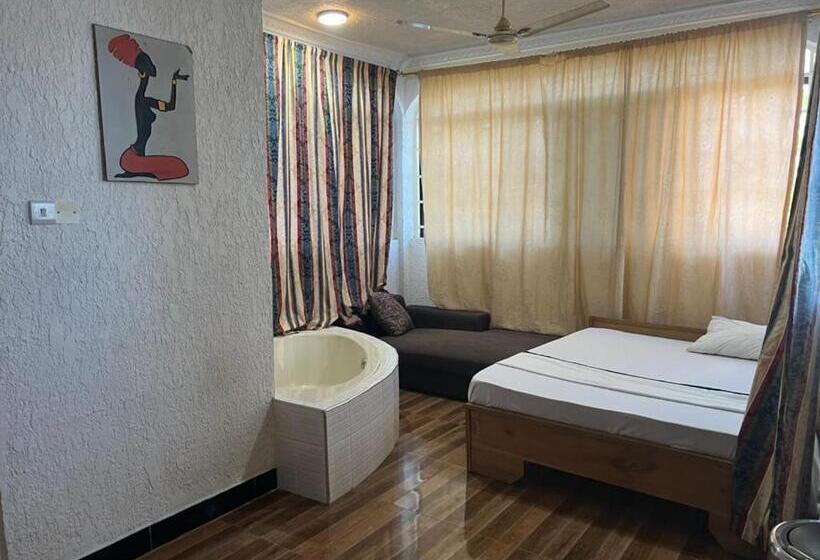 تختخواب و صبحانه Shamanice Lodge
