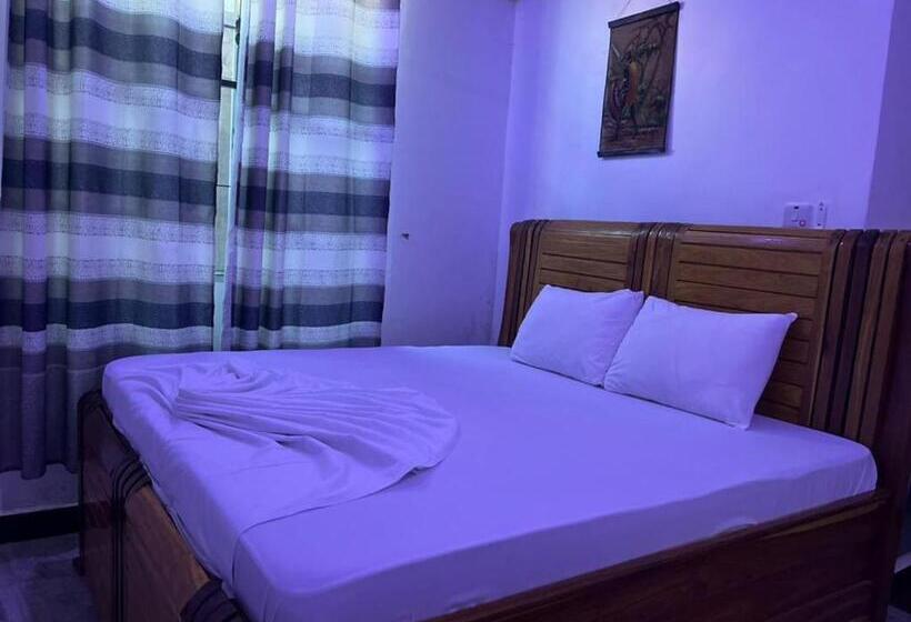 تختخواب و صبحانه Shamanice Lodge
