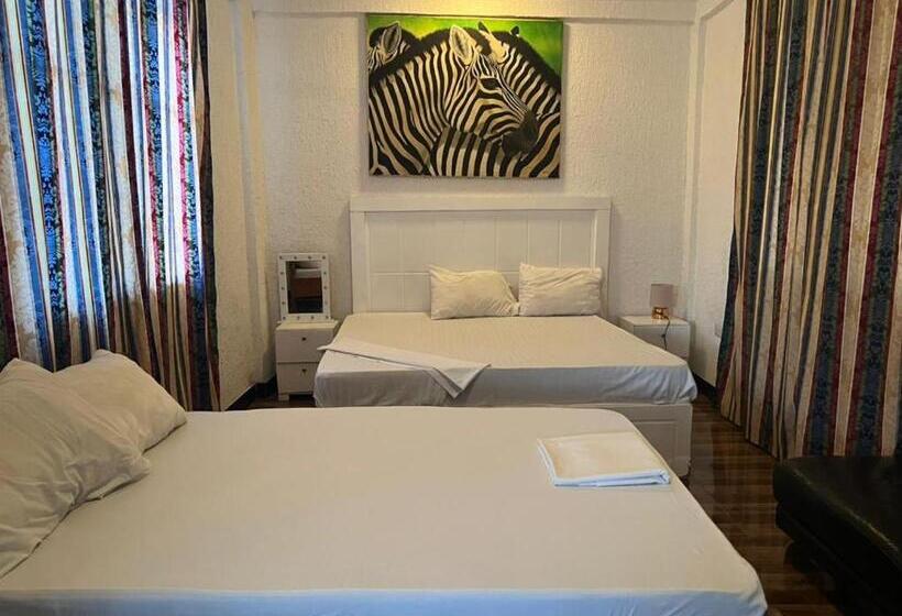 تختخواب و صبحانه Shamanice Lodge